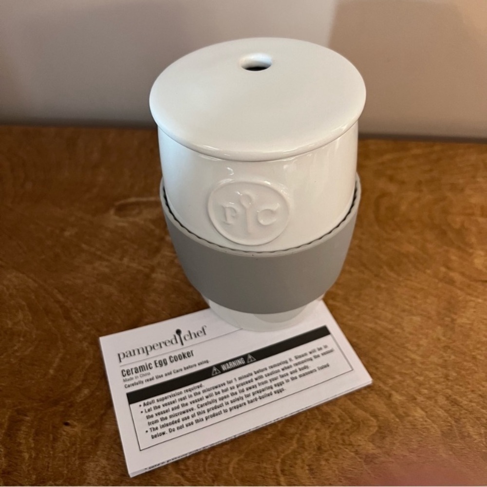 Pampered Chef Ceramic Egg Cooker G7